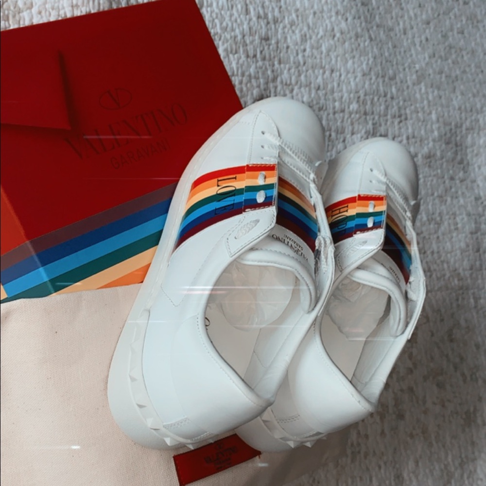 Authentic Valentino (real)